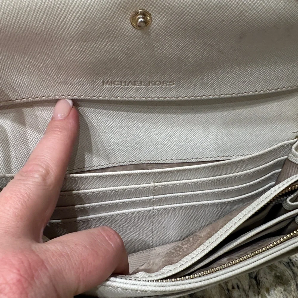 Michael Kors Logo Wallet